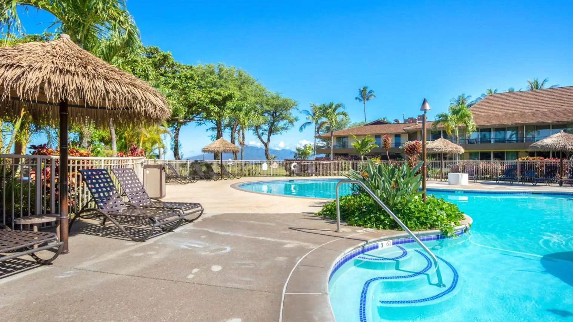 Kbm Resorts 2 Free Cars Maui Kaanapali Multi Unit Listing Beachfront Resort 2 Studio Villas Mkv-B24247