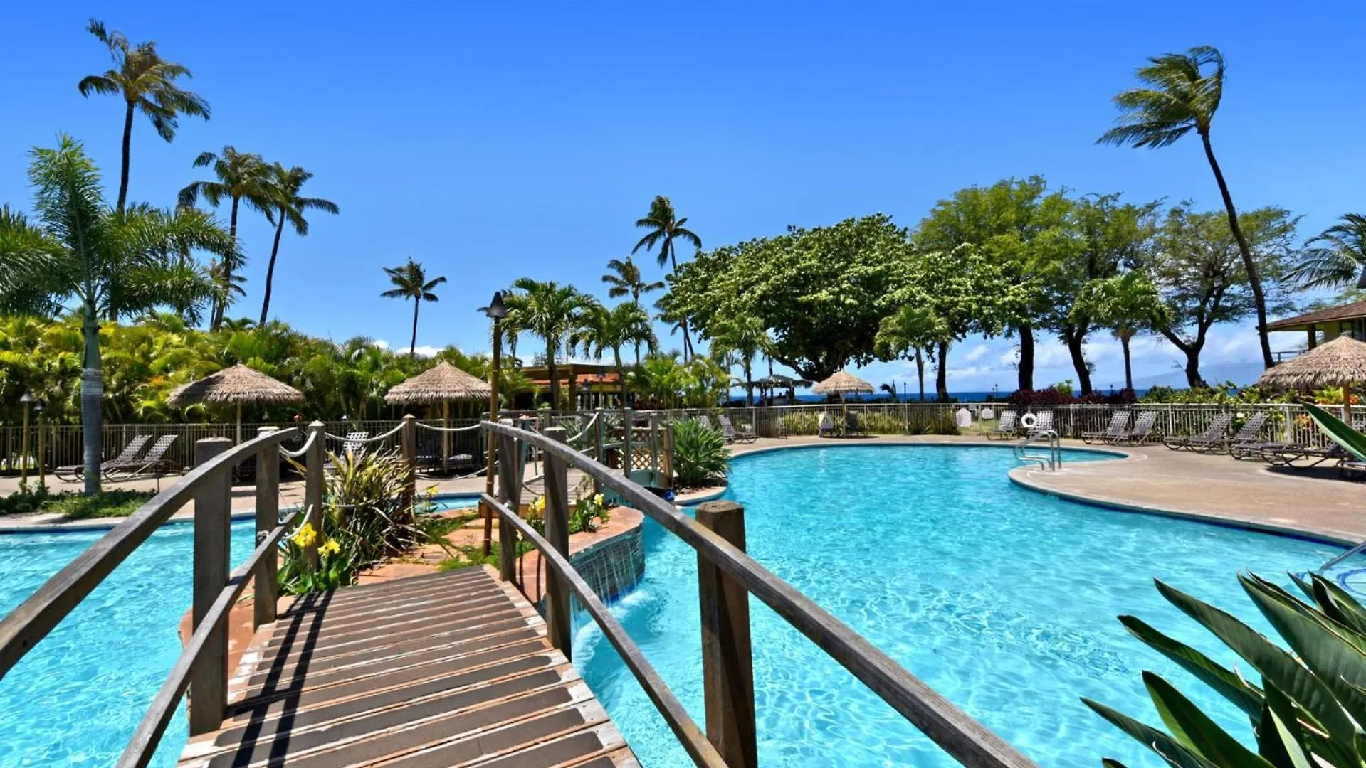 Kbm Resorts 2 Free Cars Maui Kaanapali Multi Unit Listing Beachfront Resort 2 Studio Villas Mkv-B24247 Estados Unidos